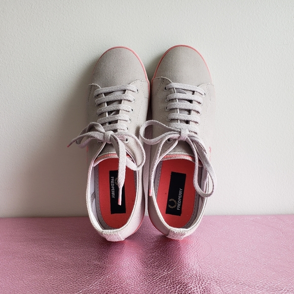 Brand New Fred Perry Sneakers - Picture 6 of 10